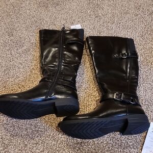 BareTraps Black Heeled Boots